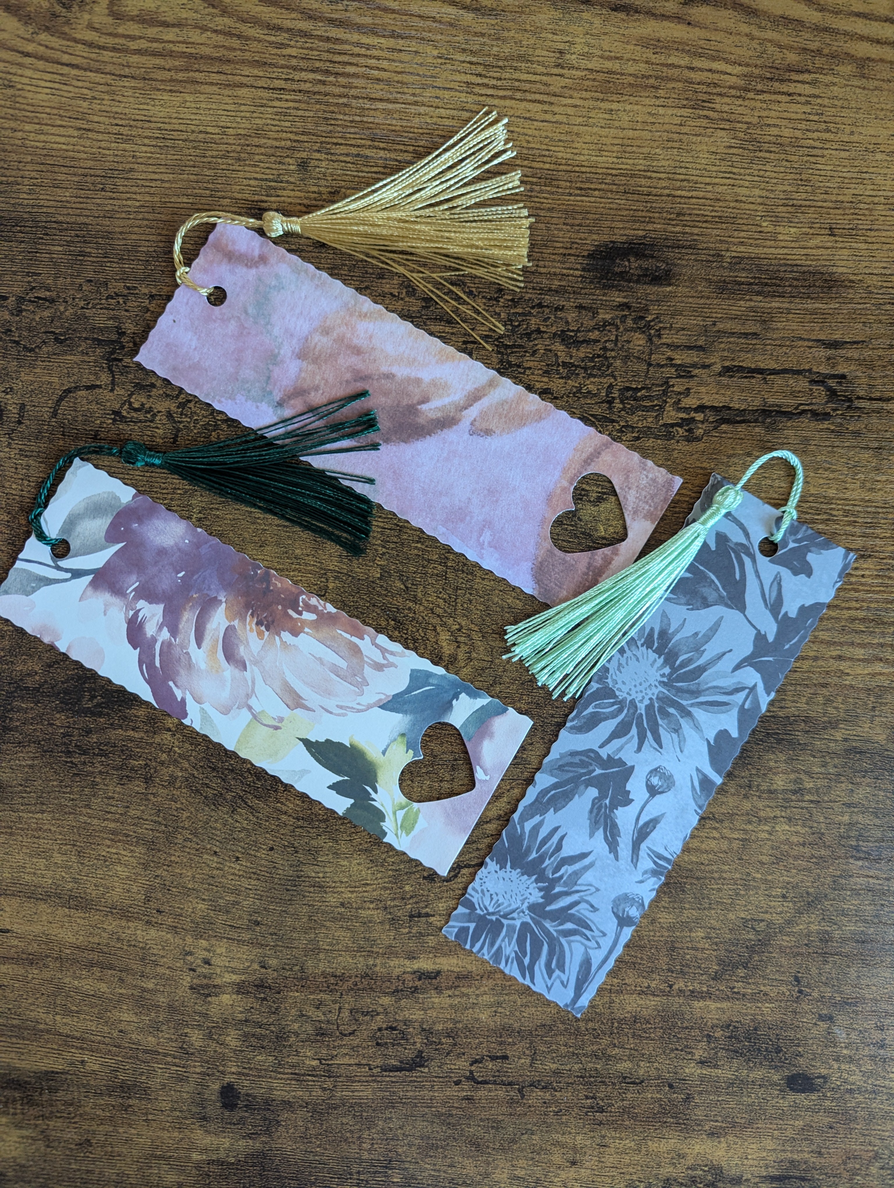Cosy Notes: Tasseled Bookmark