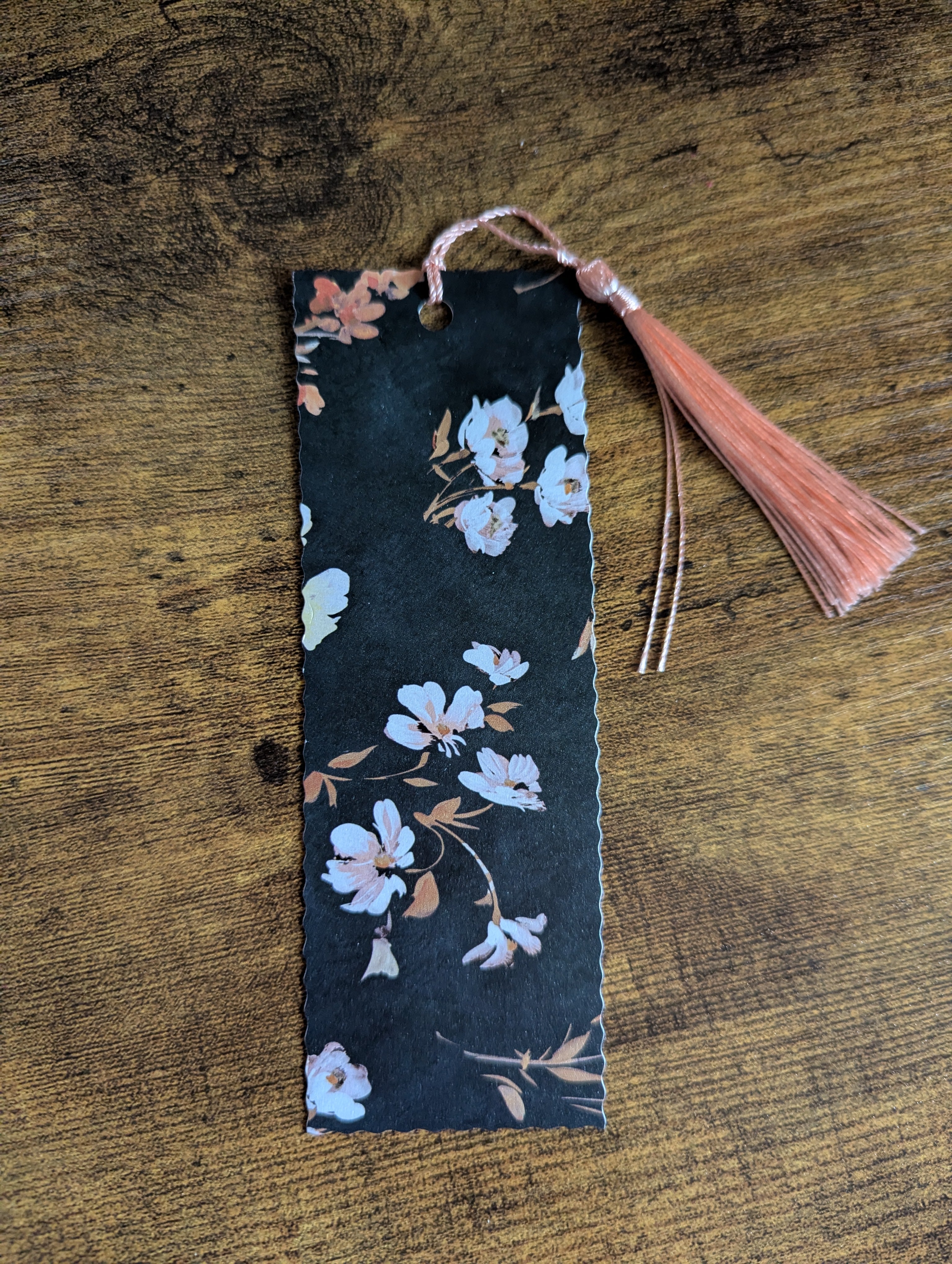 Cosy Notes: Tasseled Bookmark