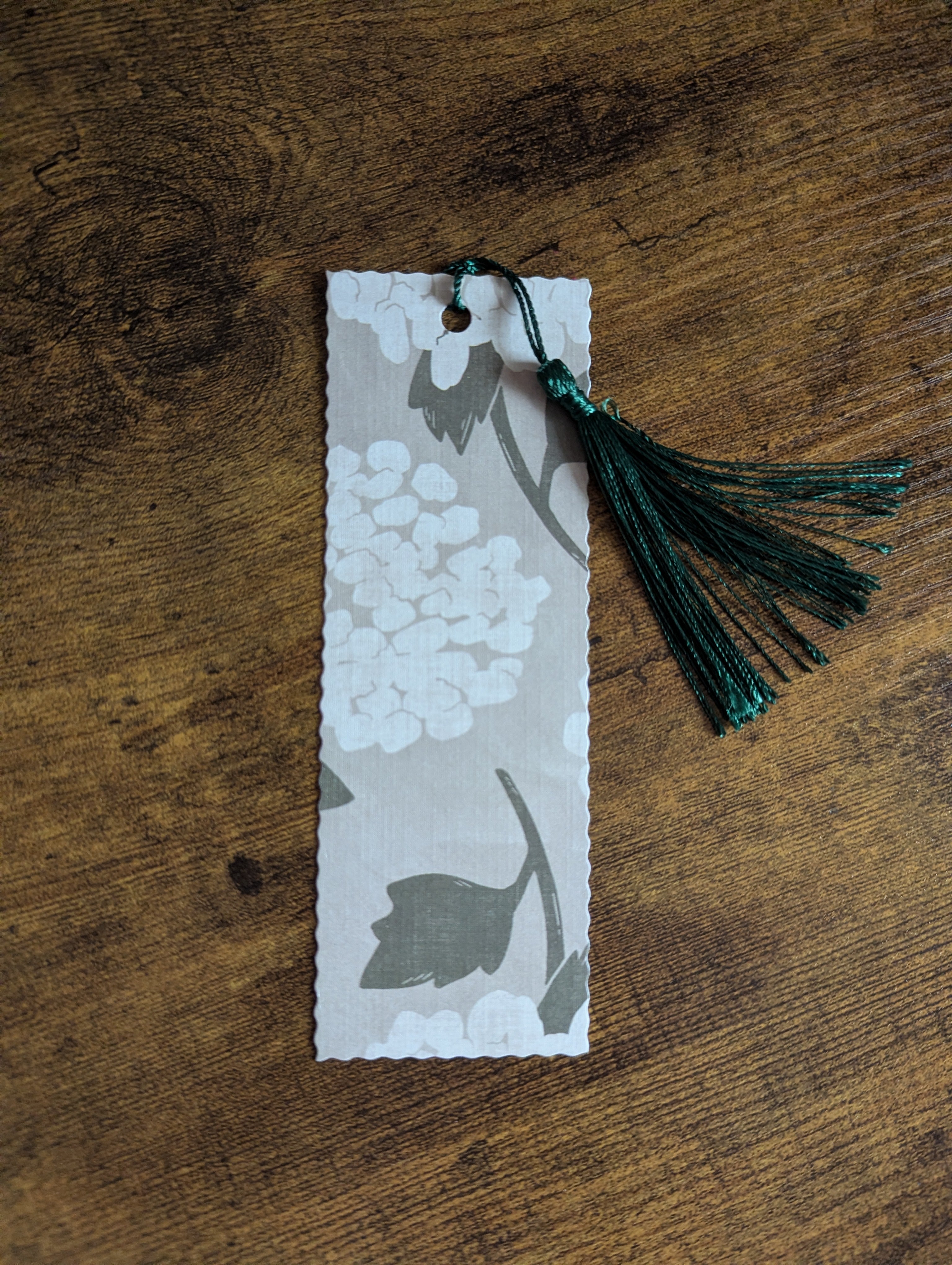 Cosy Notes: Tasseled Bookmark