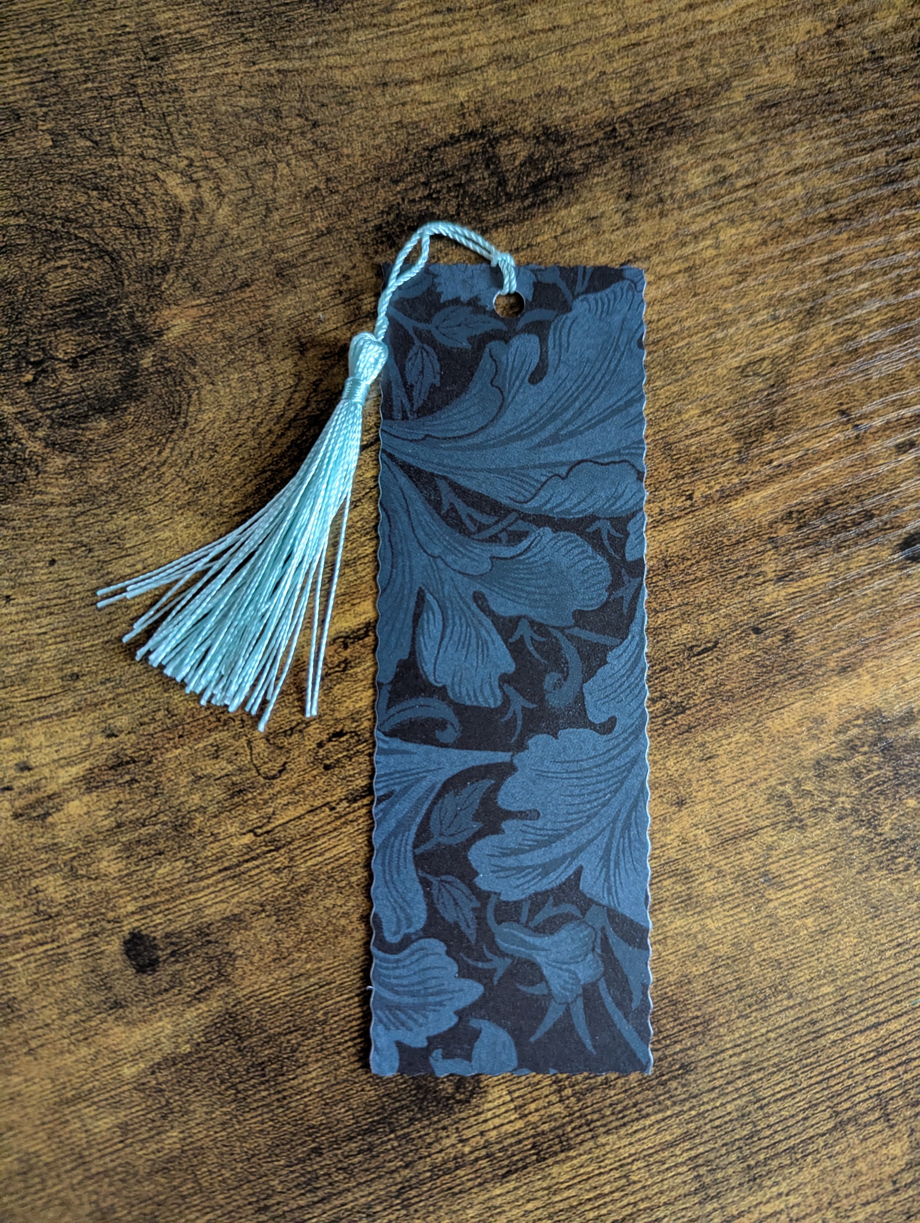 Cosy Notes: Tasseled Bookmark