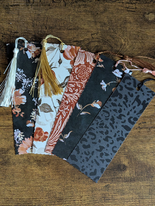 Cosy Notes: Tasseled Bookmark