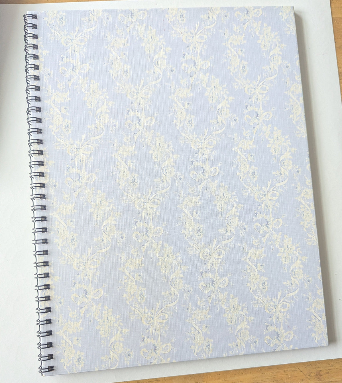 Cosy Notes: Wirebound Composition Notebook